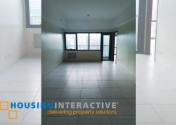 unfurnished 2br for rent at icon plaza