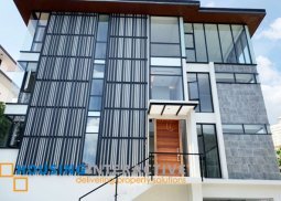 semi furnished 5br house for sale in mckinley hill village taguig