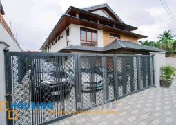 luxury 3-story house for sale in west greenhills