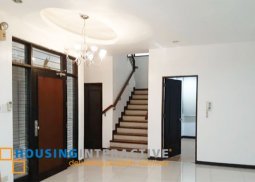 grand 3-story house with balconies for sale in san juan