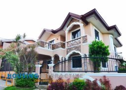 bare 5-bedroom house for sale in bf resort