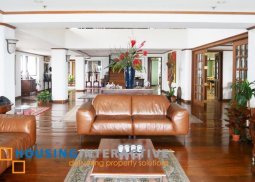 fully furnished 5-bedroom penthouse unit for sale in phoenix heights