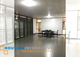 semi-furnished house for rent at merville paranaque