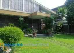 semi-furnished classic house for sale in san lorenzo village