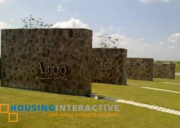 spacious lot for sale in abrio