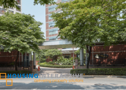 2 br penthouse unit for rent at regent parkway bgc