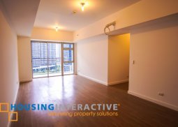 semi furnished 2bedroom unit for sale at verve residences