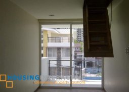 bare 3-story, 4-bedroom townhouse for rent in mahogany place