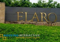 spacious lot for sale in elaro