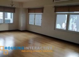 semi furnished 3-bedroom unit for rent at one serendra