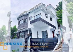 bare 3-storey, 3-bedroom house with roofdeck for sale in woodland hills