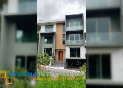 house for sale and rent at mckinley hill village