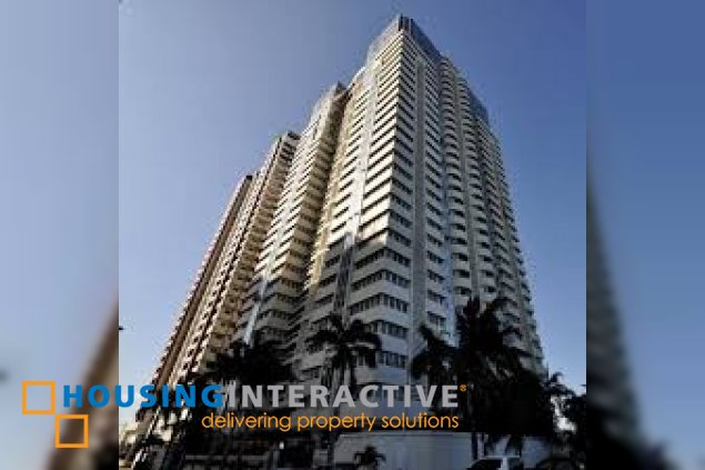 4br unit for lease in cleveland tower paranaque