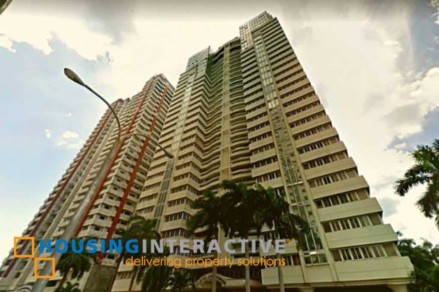 4br unit for lease in cleveland tower paranaque