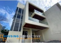 brand new 3-storey, 5-bedroom house with balcony for sale in afpovai
