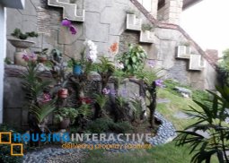 classic 2-storey, 4-bedroom house for sale in white plains