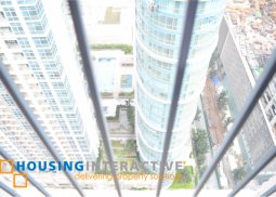 unfurnished 1br for lease in park west