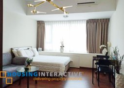 modern studio unit with balcony for rent in shang salcedo place