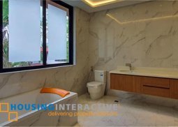 luxury 2-storey, 7-bedroom house for sale in white plains