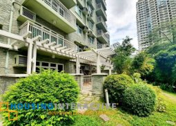 fully furnished 1br unit for sale in two serendra bgc