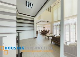 luxurious 3-storey, 3-bedroom house for sale in south forbes, laguna