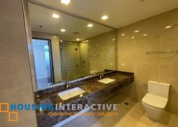 grand 3-bedrom unit with balcony for rent in the suites