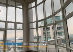 modern 1-bedroom loft unit for sale in twin oaks place