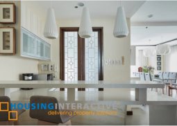 grand 3-bedroom penthouse unit for sale in the address at wack wack