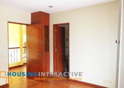 timeless 2-storey, 3-bedroom house with balcony for rent in bf thai