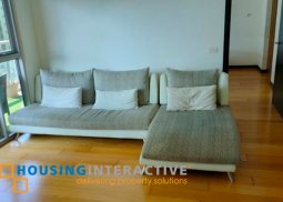 semi-furnished 1-bedroom unit with balcony for rent in one serendra
