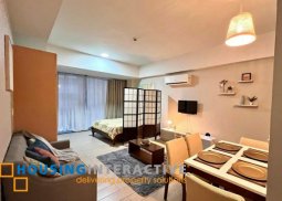 exquisite studio unit for rent in three central