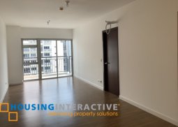 1br with balcony for sale in verve residences