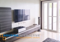 neo-classic 3-storey, 6-bedroom house with balcony for sale/rent in robinsons circle village