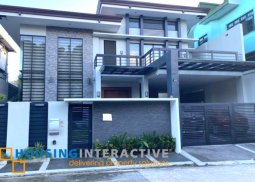 a 4 bedrooms house for sale in afpovai in fort bonifacio taguig