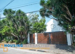 a bungalow house for rent and sale in ayala alabang village