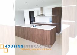 grand 3-bedroom unit with balcony for rent in east gallery place