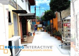 classic 2-storey, 5-bedroom house with balcony for sale in afpovai phase 2