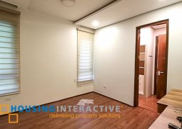 grand 5-bedroom house with pool for sale in tivoli royale