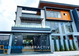 house for sale in greenwoods executive village