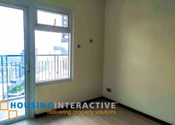 mid-century 1-bedroom unit with balcony for sale in trion towers