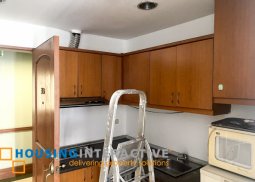 modern studio unit with balcony for sale in paseo parkview suites