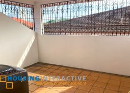 grand 3-storey, 3-bedroom duplex for sale in rolling hills