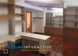 classy 3-storey, 4-bedroom house with parking for sale in valle verde 5