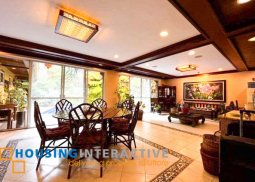 classy 2-storey, 6-bedroom house with pool & parking for sale in white plains