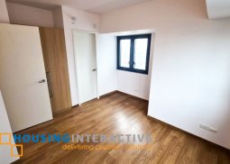 for sale - 2 bedroom unit in the rise