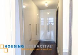 for rent- 2br unit in garden towers