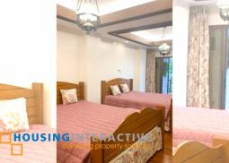 grand 3-storey, 3-bedroom townhouse with balconies & parking for sale in palm village