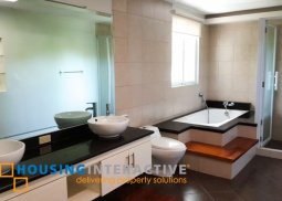 grand 4-bedroom house with pool & parking for rent in dasmariÑas village