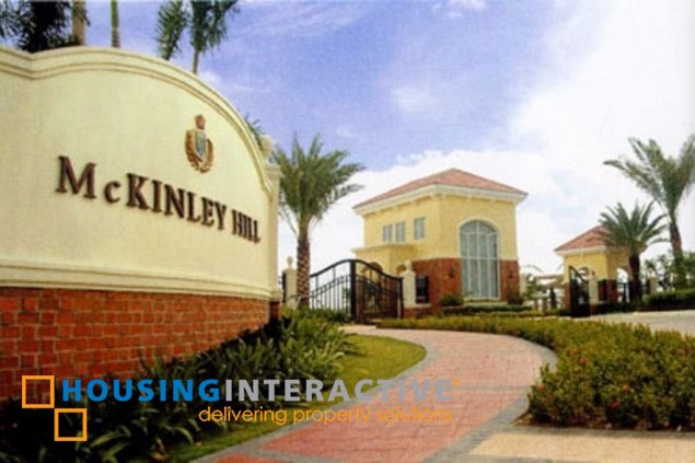 fully furnished 3 storey house with roofdeck in mckinley hill village for rent