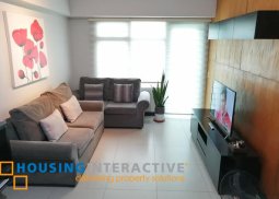 a fully furnished 1br unit with balcony for rent at red oak two serendra